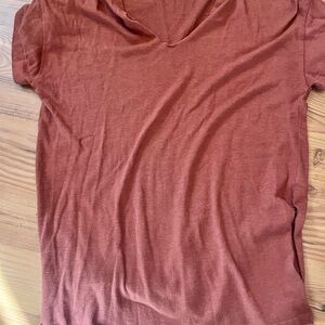 White Crow Short Sleeve Rust Top